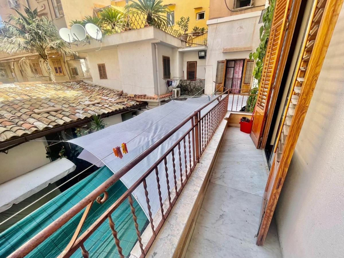 Apartament Dimora Di Maury A Due Passi Dai Trasporti E Da Ballaro ปาแลร์โม ภายนอก รูปภาพ
