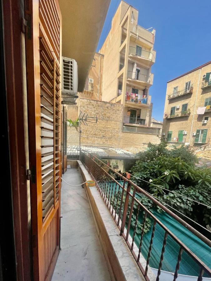 Apartament Dimora Di Maury A Due Passi Dai Trasporti E Da Ballaro ปาแลร์โม ภายนอก รูปภาพ