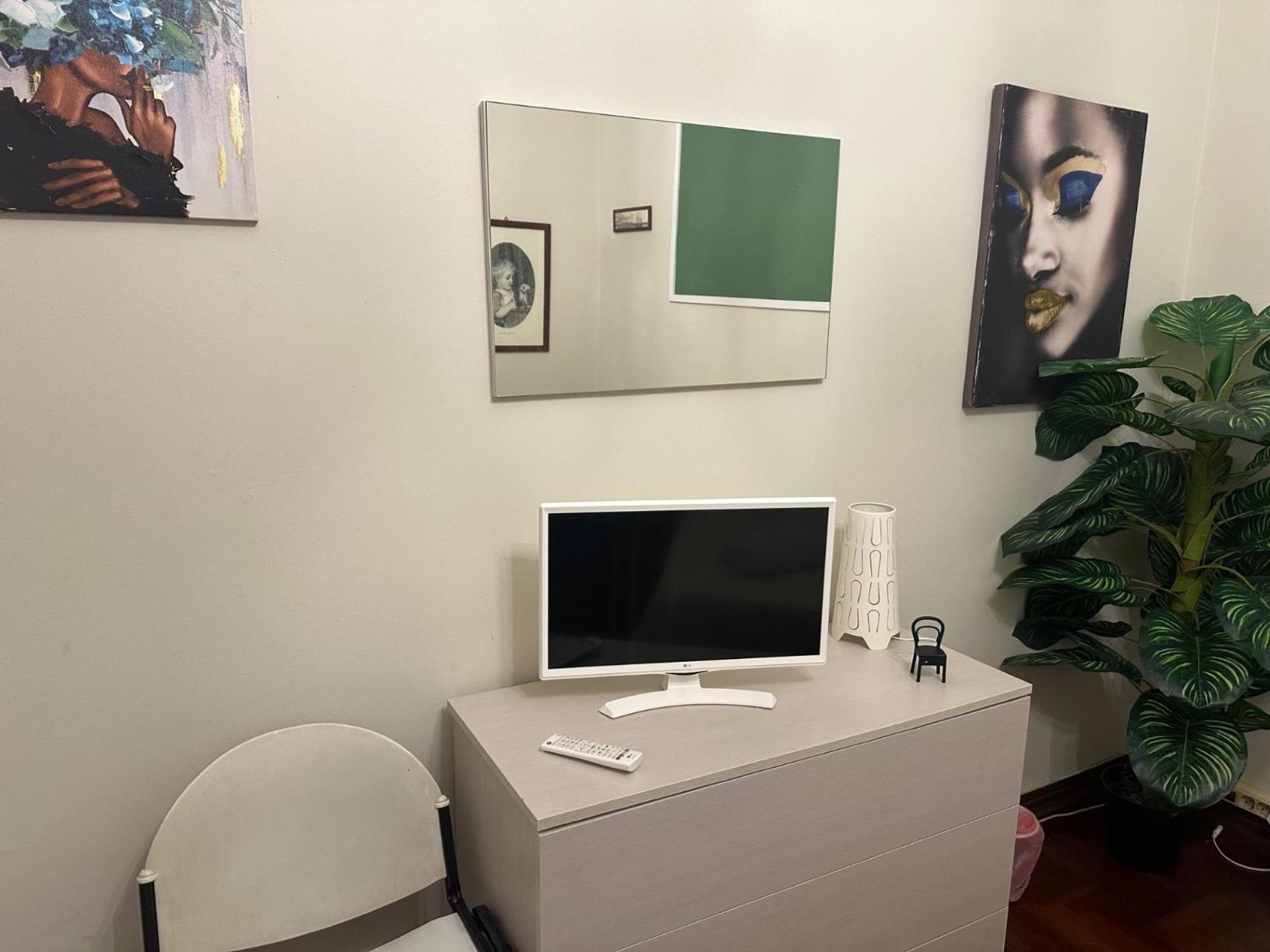 Apartament Dimora Di Maury A Due Passi Dai Trasporti E Da Ballaro ปาแลร์โม ภายนอก รูปภาพ