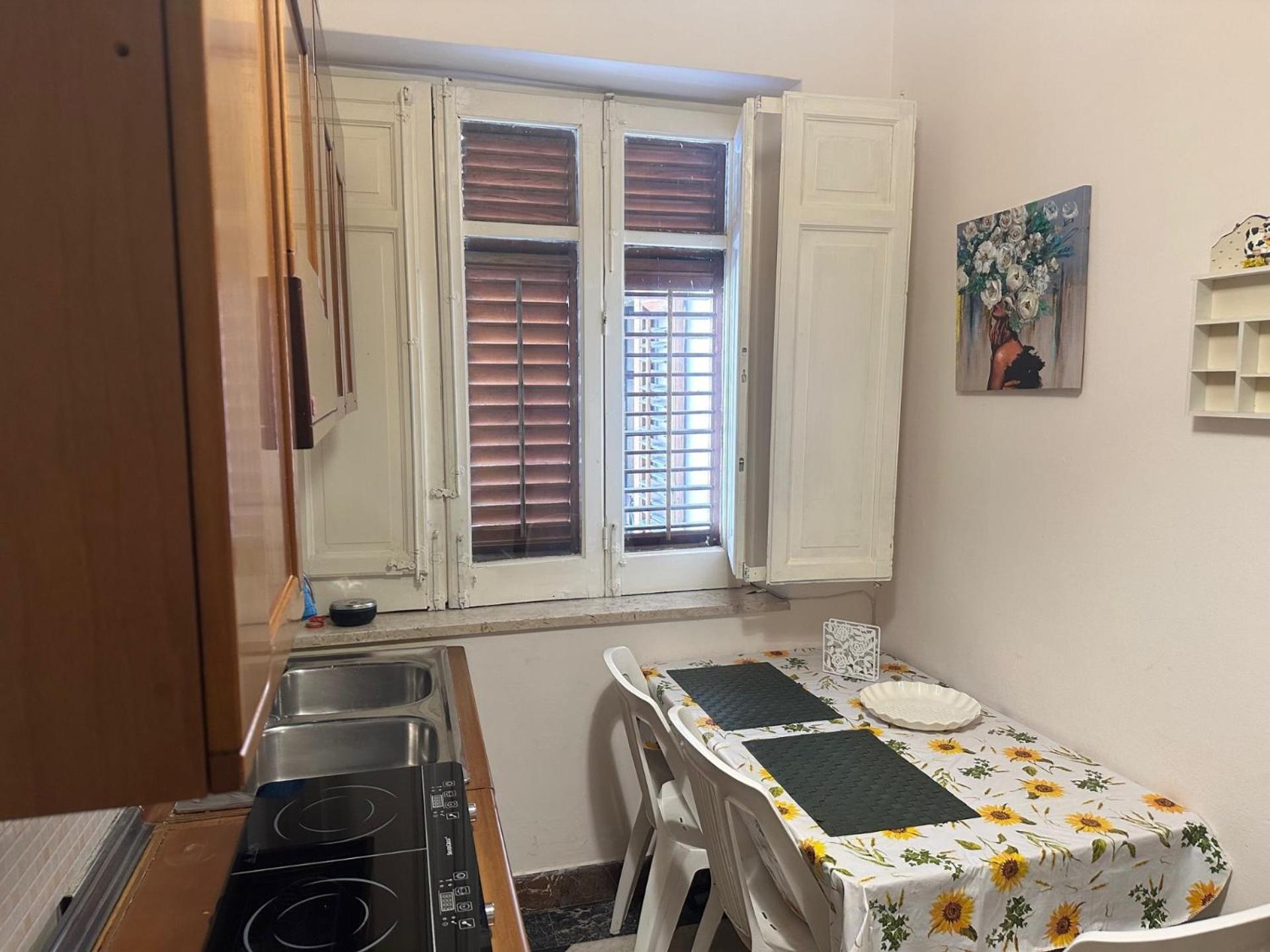 Apartament Dimora Di Maury A Due Passi Dai Trasporti E Da Ballaro ปาแลร์โม ภายนอก รูปภาพ